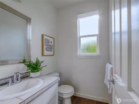 Bath - 12 175th Pl SE, Bothell, WA 98012 photo 1 of 3
