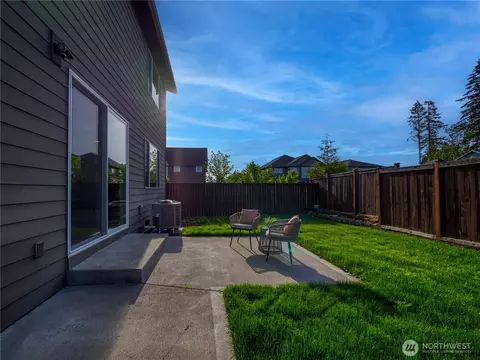 Exterior - 12 175th Pl SE, Bothell, WA 98012 photo 5 of 8