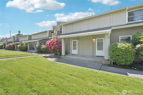 18530 52nd Ave W #D2, Lynnwood, WA 98037