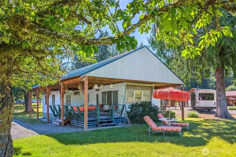 137 Crescent Beach Dr, Packwood, WA 98361