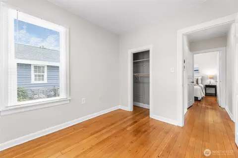Bedroom - 2127 Wells St, Enumclaw, WA 98022 photo 2 of 2