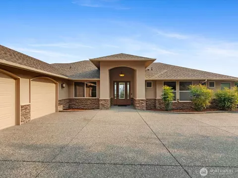 857 Tinas Coma Ln, Burlington, WA 98233