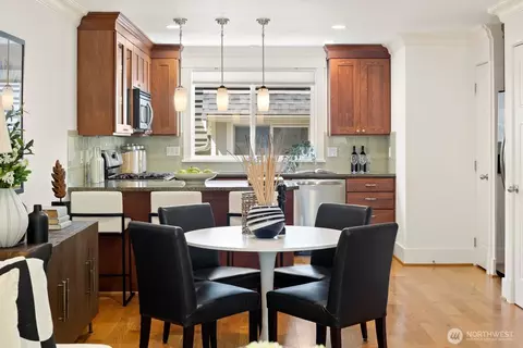 Dining - 216 A 12th Ave E, Seattle, WA 98102 photo 2 of 3