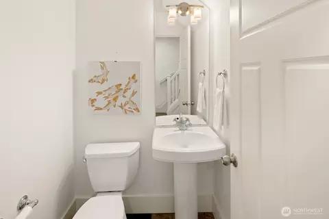 Bath - 216 A 12th Ave E, Seattle, WA 98102 photo 3 of 3