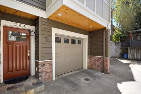 Exterior - 216 A 12th Ave E, Seattle, WA 98102 photo 5 of 5
