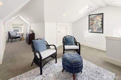 Entry Way - 216 A 12th Ave E, Seattle, WA 98102 photo 1 of 1