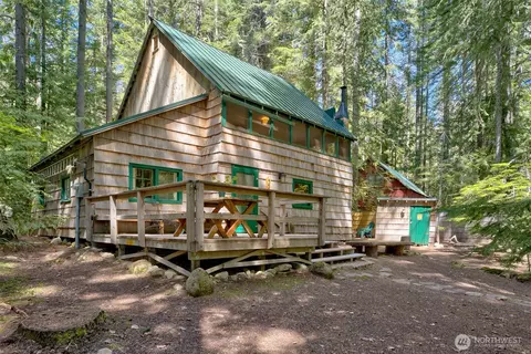 321 Bakers Ln, Easton, WA 98925