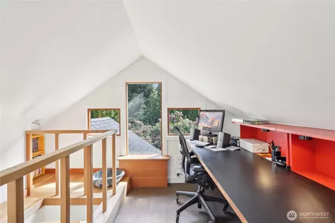 118 10th Ave E, Seattle, WA 98102 photo 22