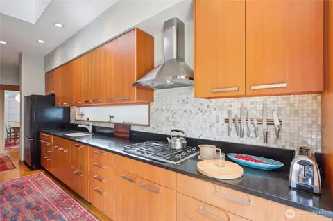 118 10th Ave E, Seattle, WA 98102 photo 12