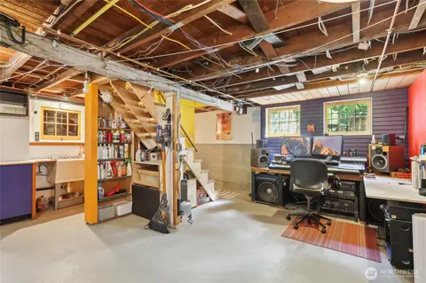 118 10th Ave E, Seattle, WA 98102 photo 24