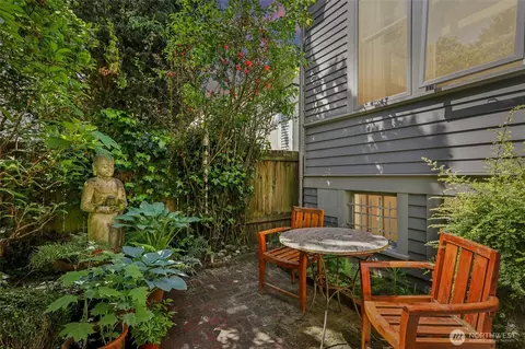 118 10th Ave E, Seattle, WA 98102 photo 28