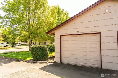 2363 40th #21, Longview, WA 98632 photo 4