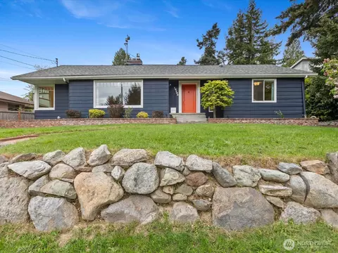 10723 Densmore Ave N, Seattle, WA 98133