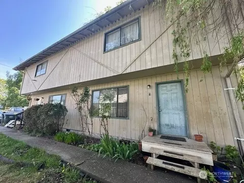 2325 Yew St #B, Bellingham, WA 98229