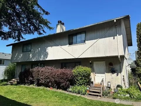 2333 Yew St, Bellingham, WA 98229