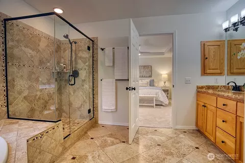 Bath - 3018 145th Pl SE, Mill Creek, WA 98012 photo 4 of 6