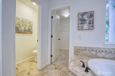Bath - 3018 145th Pl SE, Mill Creek, WA 98012 photo 5 of 6