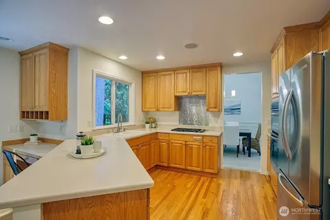 Kitchen - 3018 145th Pl SE, Mill Creek, WA 98012 photo 5 of 7