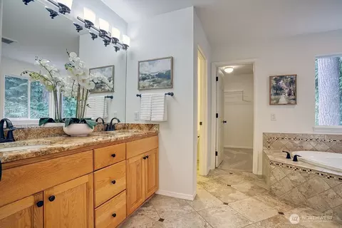 Bath - 3018 145th Pl SE, Mill Creek, WA 98012 photo 2 of 6