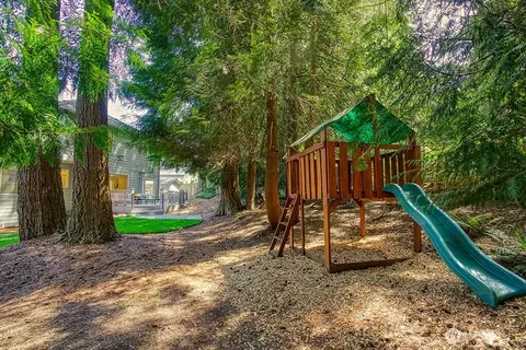 Exterior - 3018 145th Pl SE, Mill Creek, WA 98012 photo 6 of 8