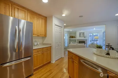 Kitchen - 3018 145th Pl SE, Mill Creek, WA 98012 photo 3 of 7