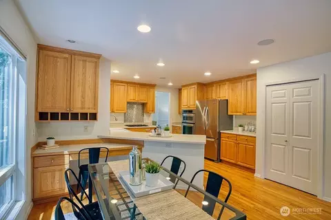 Kitchen - 3018 145th Pl SE, Mill Creek, WA 98012 photo 4 of 7