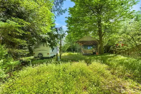 2004 Tower Rd, Maple Falls, WA 98266