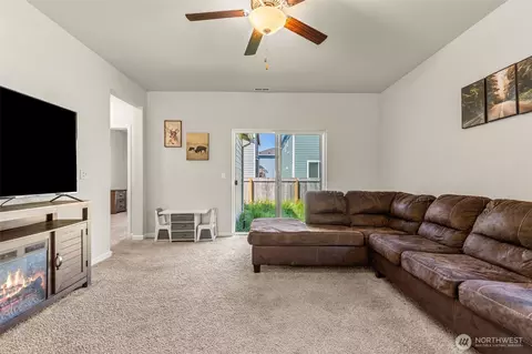 Living - 31403 120th Pl SE, Sultan, WA 98294 photo 3 of 5