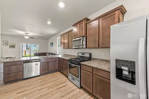 Kitchen - 31403 120th Pl SE, Sultan, WA 98294 photo 2 of 2