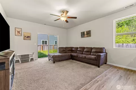 Living - 31403 120th Pl SE, Sultan, WA 98294 photo 2 of 5