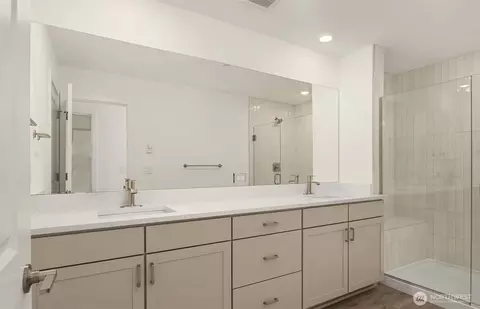 Bath - 20341 90th Dr NE #F, Bothell, WA 98011 photo 3 of 5