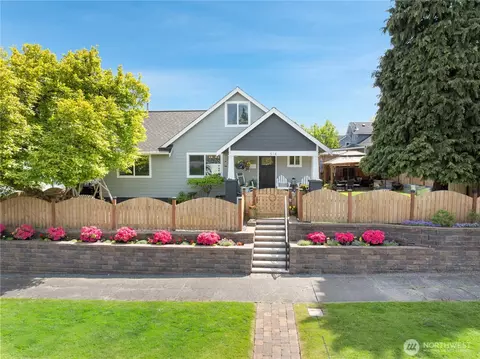 514 S 40th St, Tacoma, WA 98418