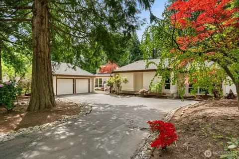 2915 Sahalee Dr E, Sammamish, WA 98074