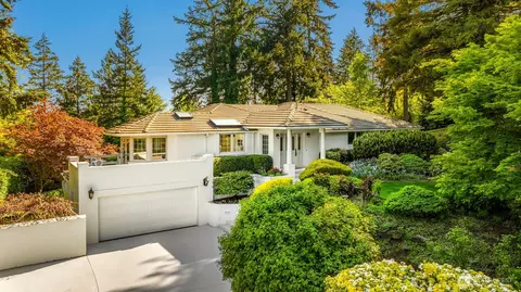 401 Detwiller Ln, Bellevue, WA 98004