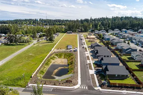 883 NW Shire St, Oak Harbor, WA 98277