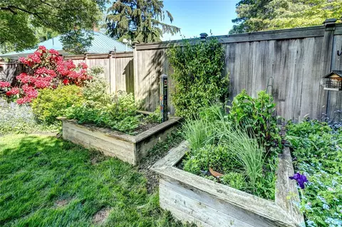 2012 10th Ave E, Seattle, WA 98102 photo 36