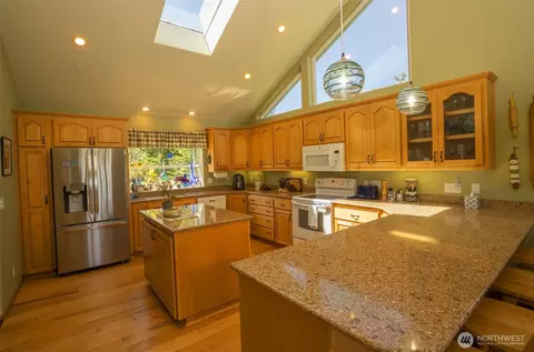 Kitchen - 162 W Nelson Rd, Sequim, WA 98382 photo 1 of 2