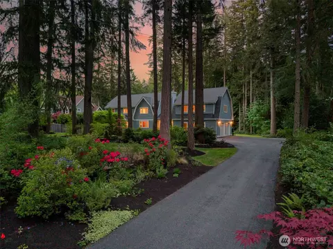 14146 Henderson Rd NE, Bainbridge Island, WA 98110