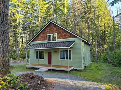 244 Skate Creek Rd N, Ashford, WA 98304