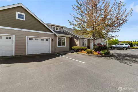 911 Aaron Dr #108, Lynden, WA 98264