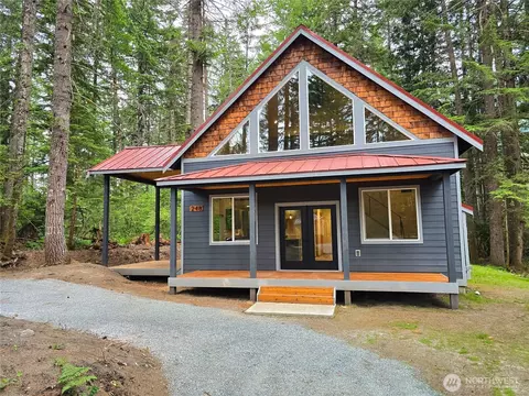 248 Skate Creek Rd N, Ashford, WA 98304