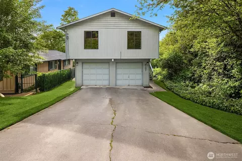 4137 22nd Ave SW, Seattle, WA 98106