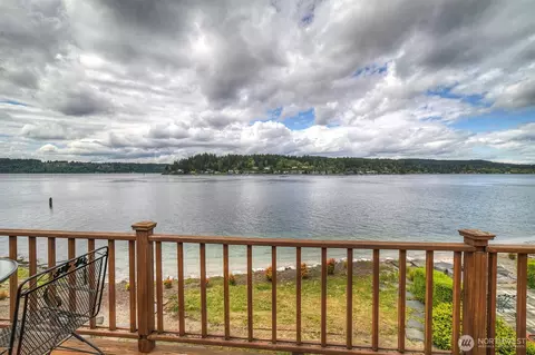 6044 Wynn Jones Rd E, Port Orchard, WA 98366