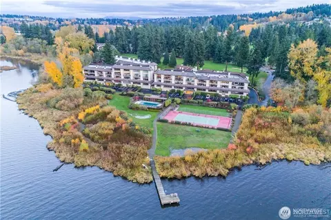 16925 Inglewood Rd NE #B-103, Kenmore, WA 98028