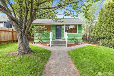 3514 SW 99th St, Seattle, WA 98126