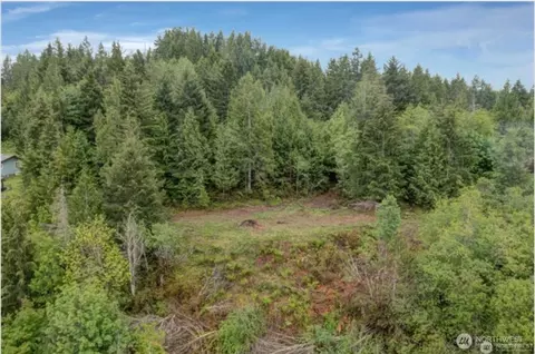 881 Eagle Point Dr, Shelton, WA 98594