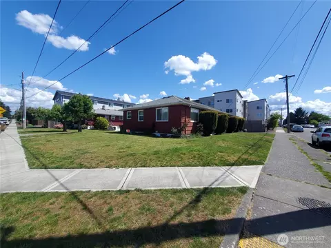 7001 S 7003 S D St, Tacoma, WA 98408