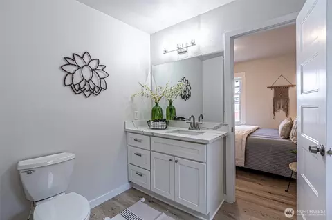 Bath - 2714 Victor Pl, Everett, WA 98201 photo 1 of 2