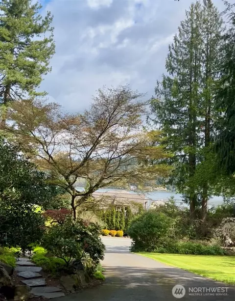 3029 W Lake Sammamish Pkwy, Redmond, WA 98052
