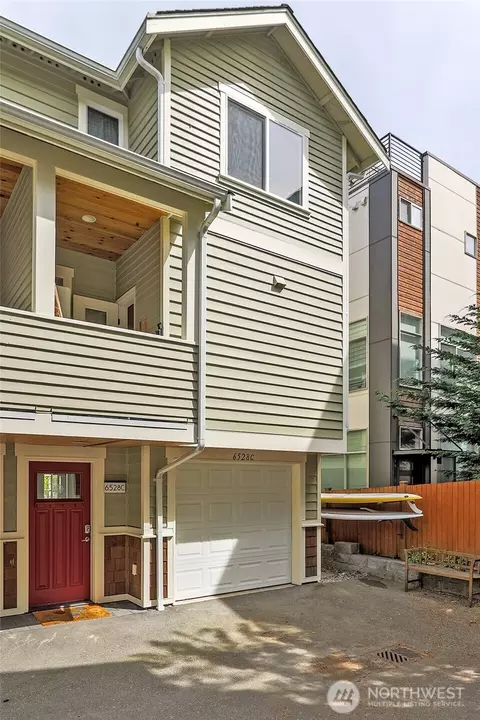 6528 34th Ave NE #C, Seattle, WA 98115